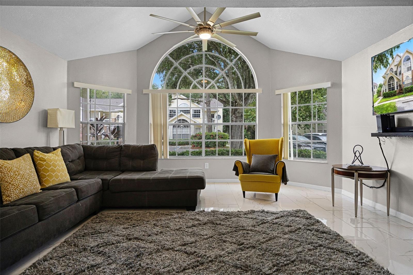 Image 16 of 44 For 5004 Laguna Bay Circle 47