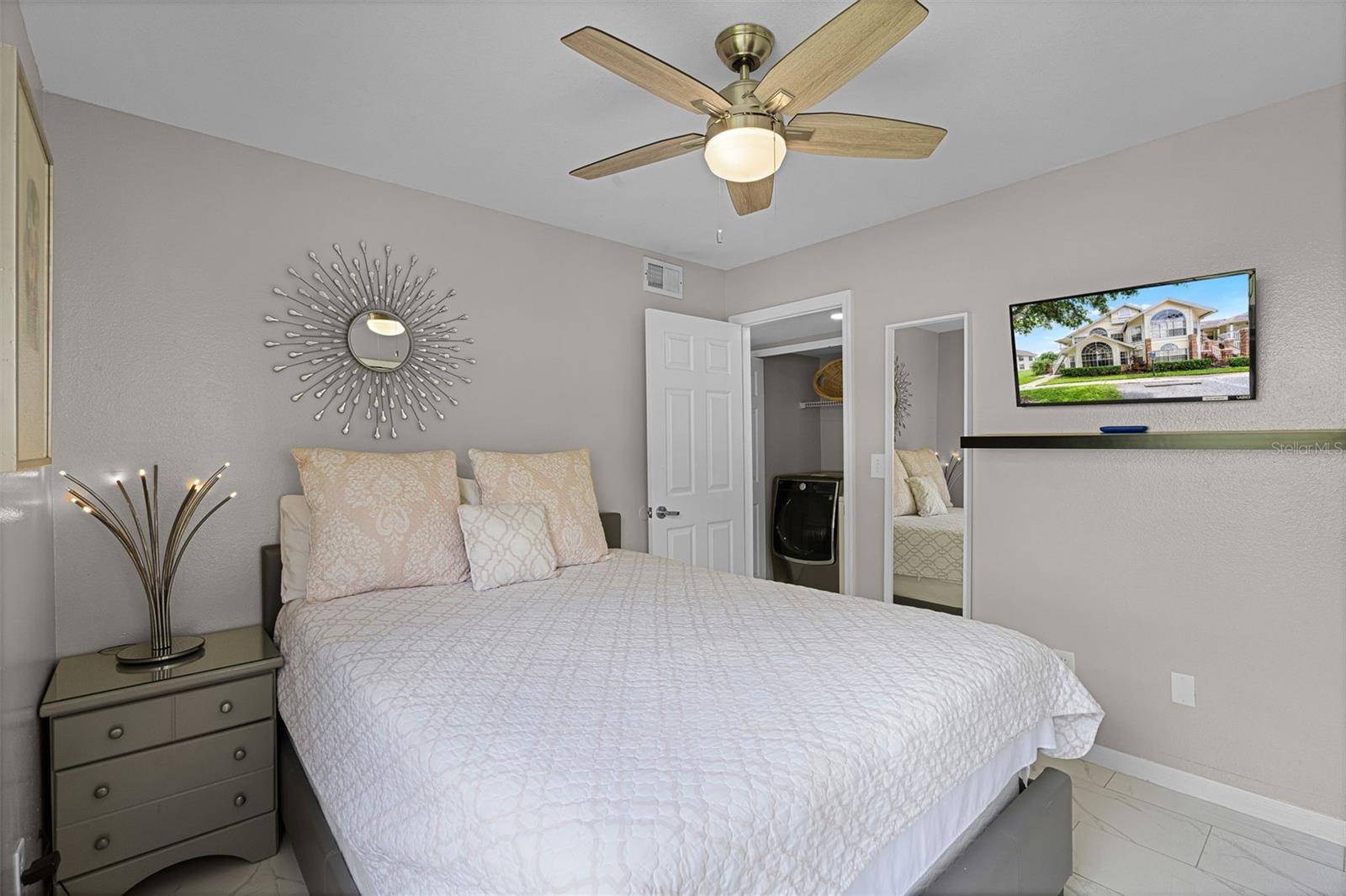 Image 19 of 44 For 5004 Laguna Bay Circle 47
