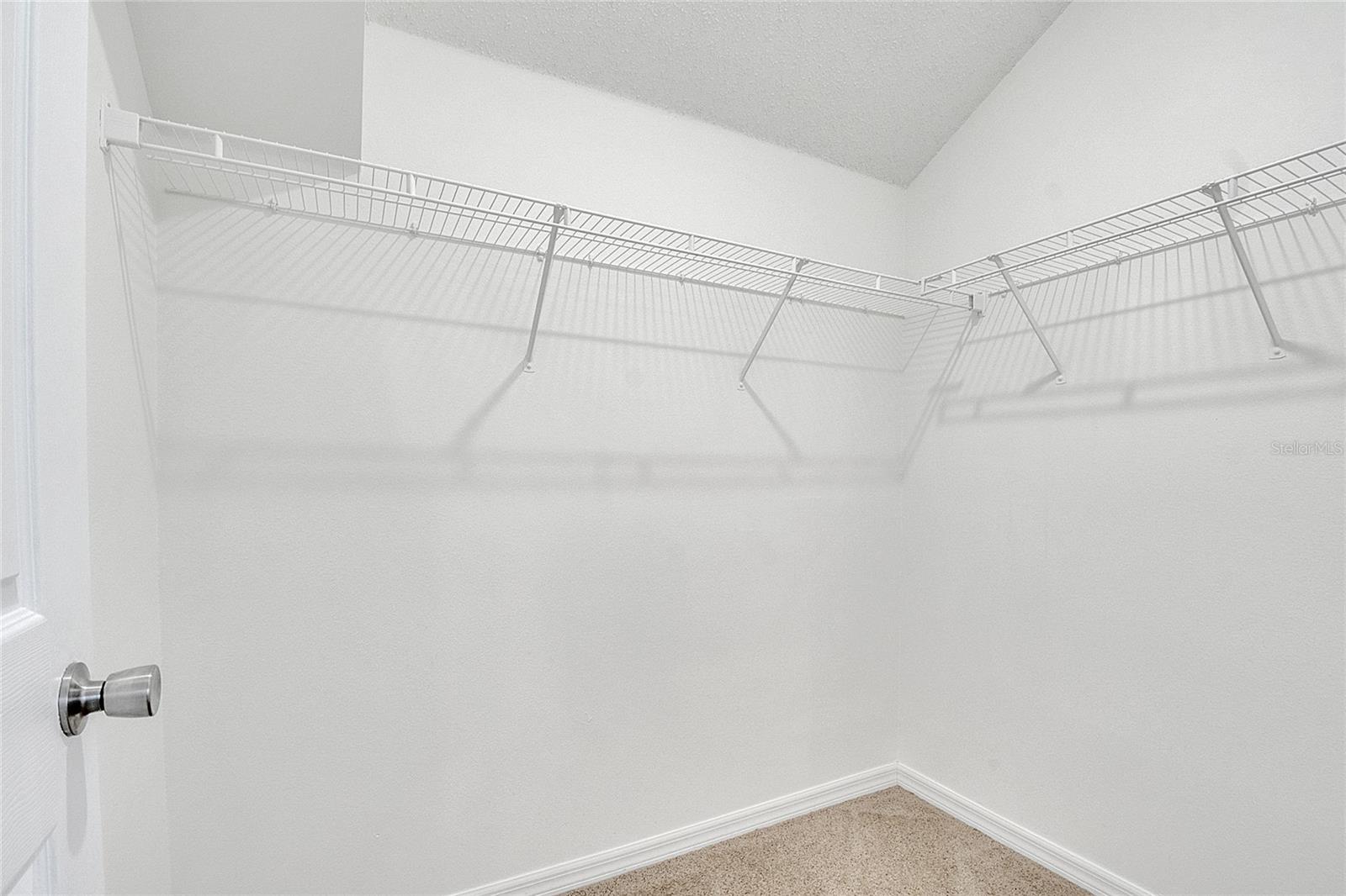 Image 41 of 54 For 424 Royal Ridge Drive