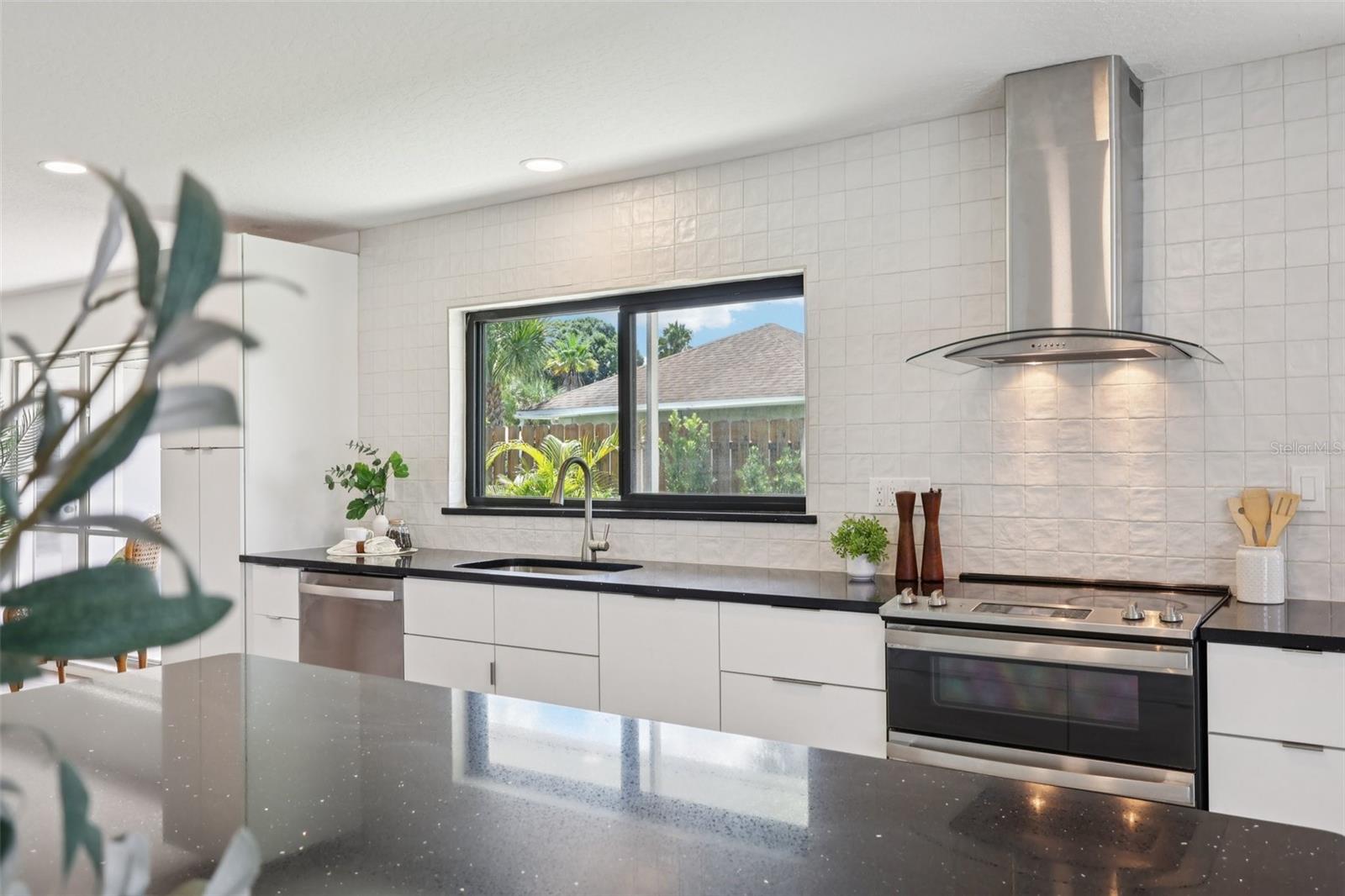 Image 24 of 55 For 498 Port Malabar Boulevard Ne