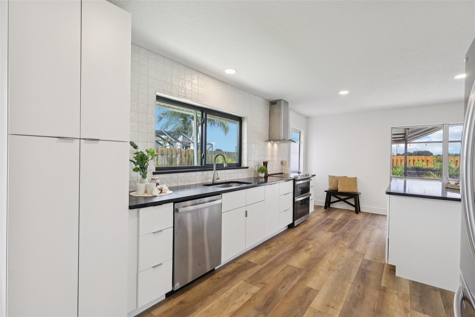 Image 25 of 55 For 498 Port Malabar Boulevard Ne