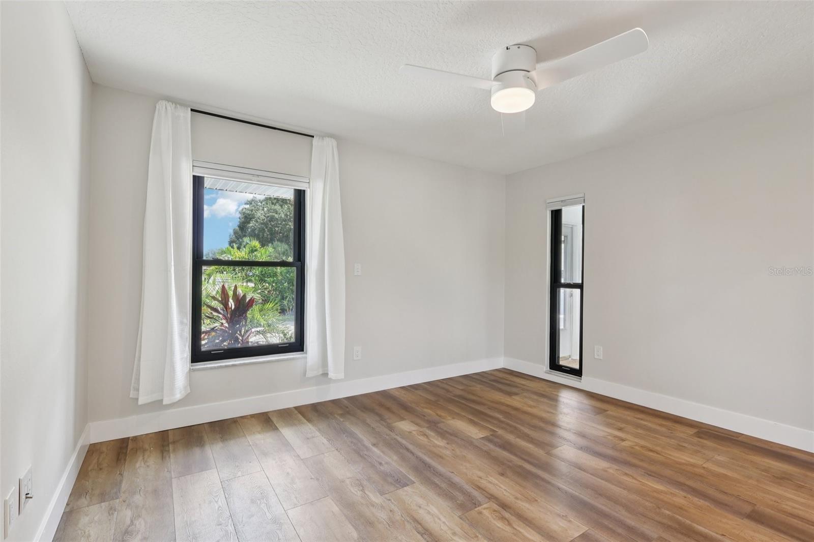Image 27 of 55 For 498 Port Malabar Boulevard Ne