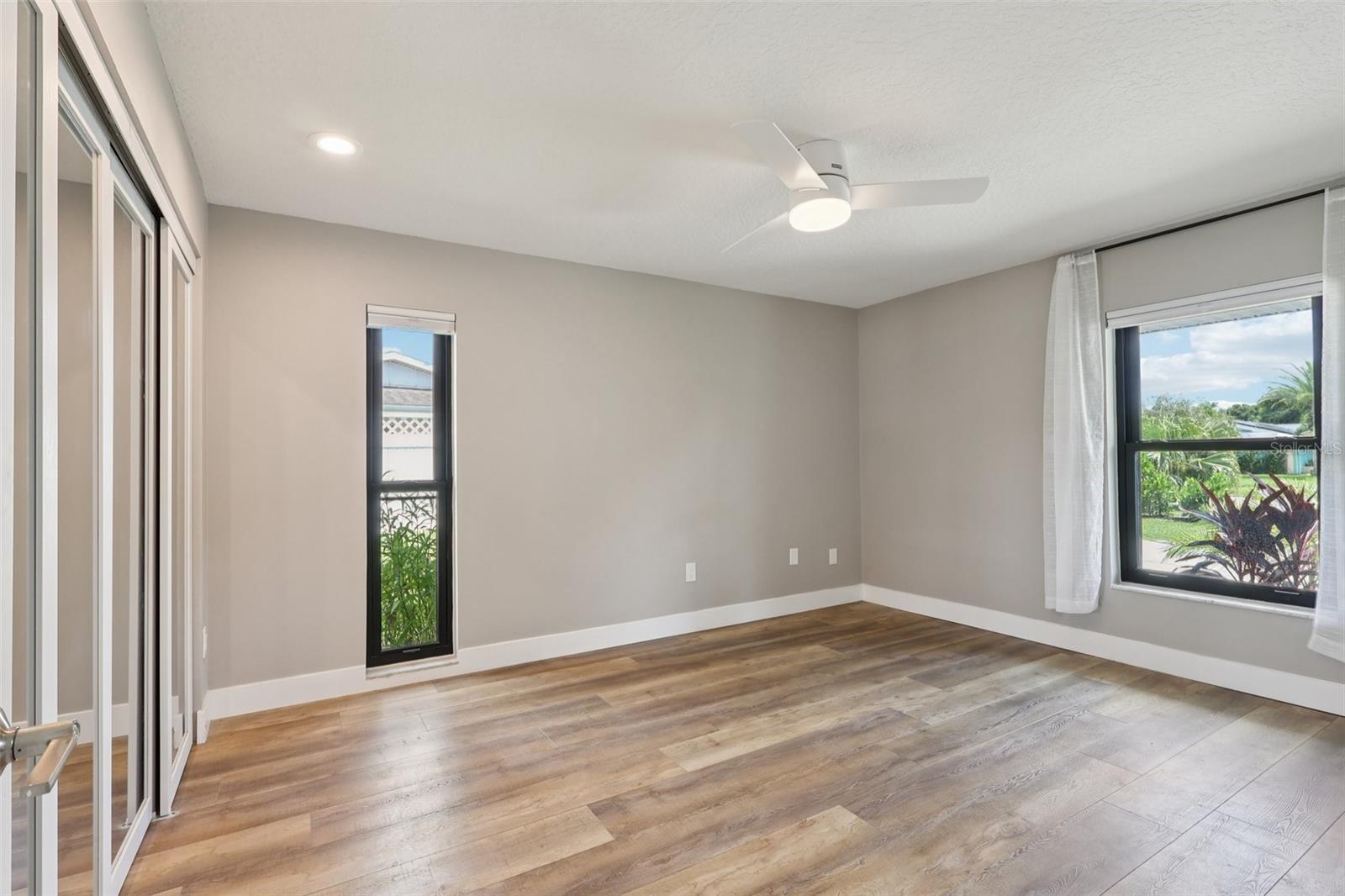 Image 29 of 55 For 498 Port Malabar Boulevard Ne