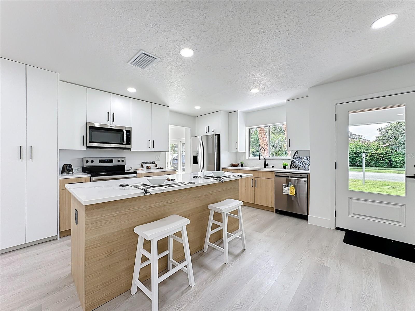 Image 16 of 57 For 10433 Montpelier Circle
