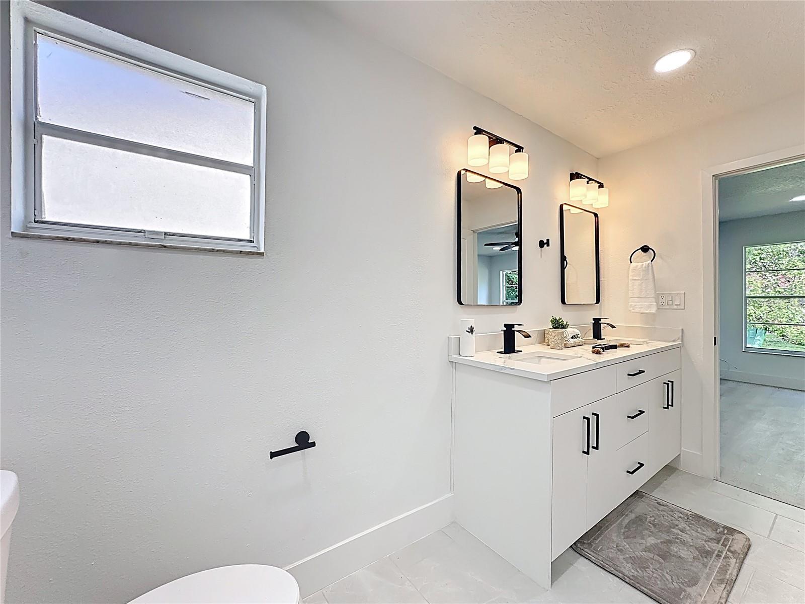 Image 33 of 57 For 10433 Montpelier Circle