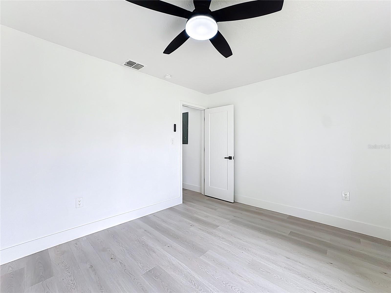 Image 44 of 57 For 10433 Montpelier Circle