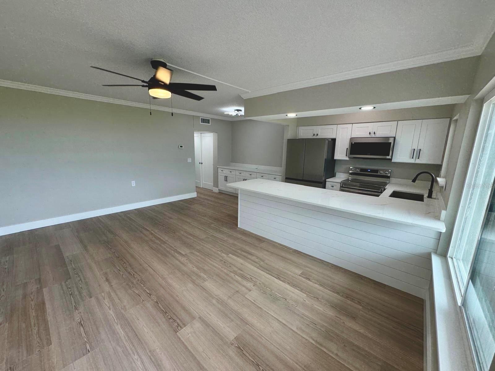Image 3 of 18 For 767 John Ringling Boulevard 2