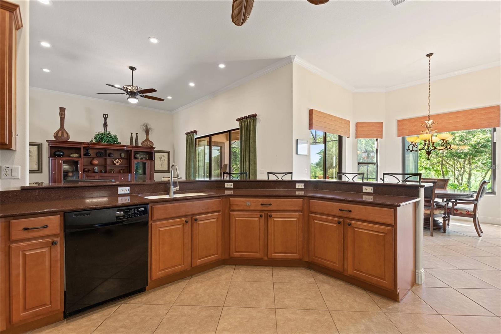 Image 13 of 64 For 105 Lemon Grove Drive