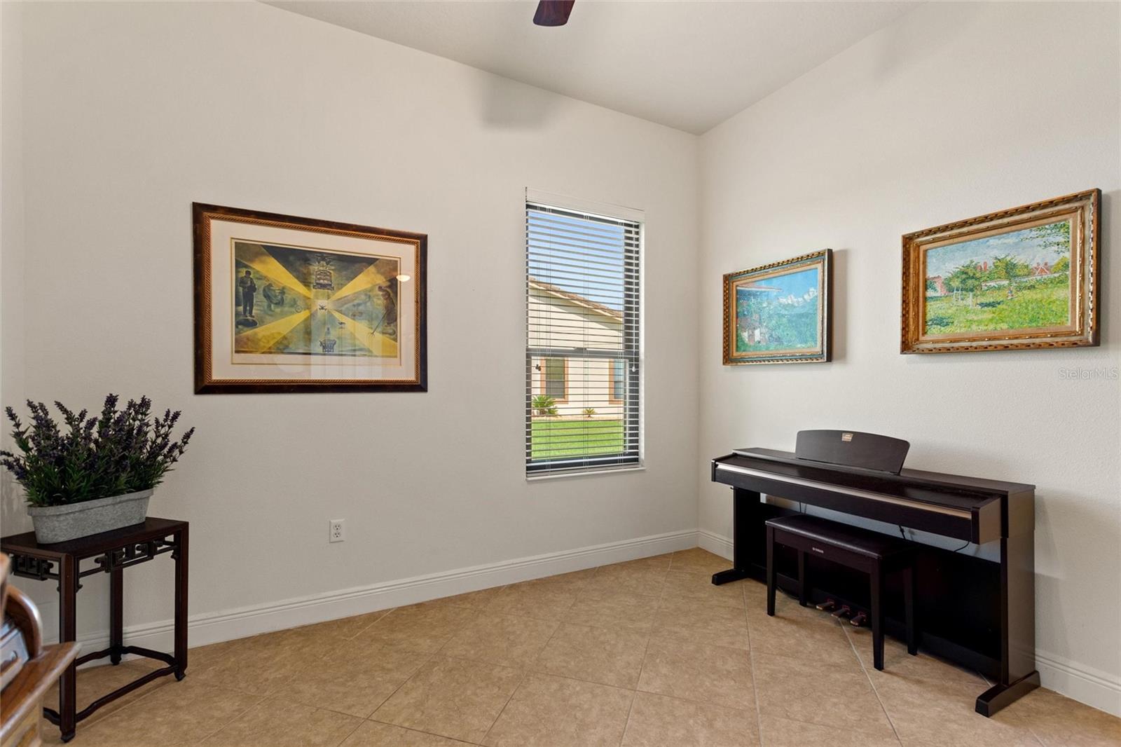 Image 27 of 64 For 105 Lemon Grove Drive