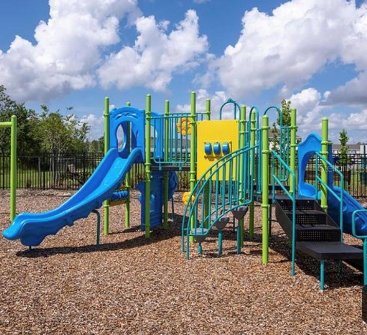 Image 3 of 20 For 3014 Skyline Loop