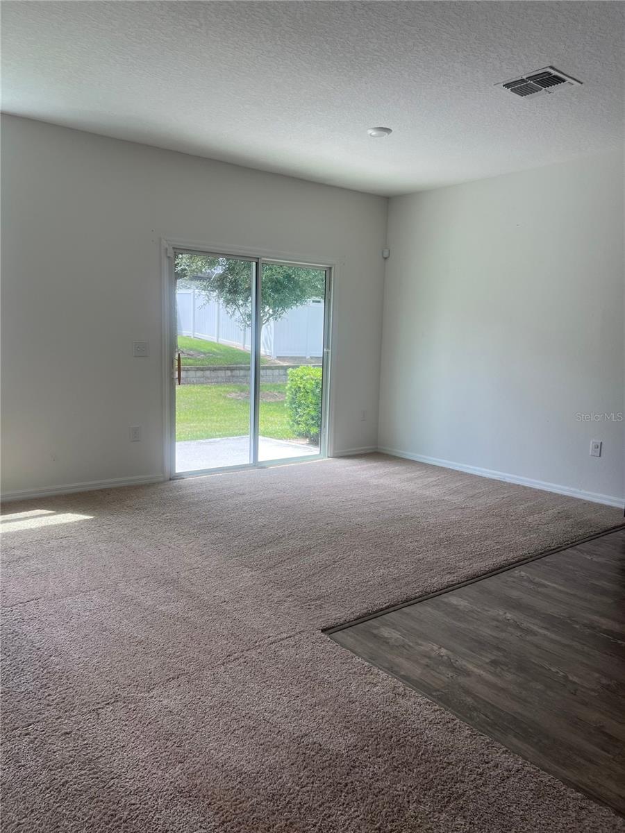 Image 10 of 34 For 927 Grandin Street