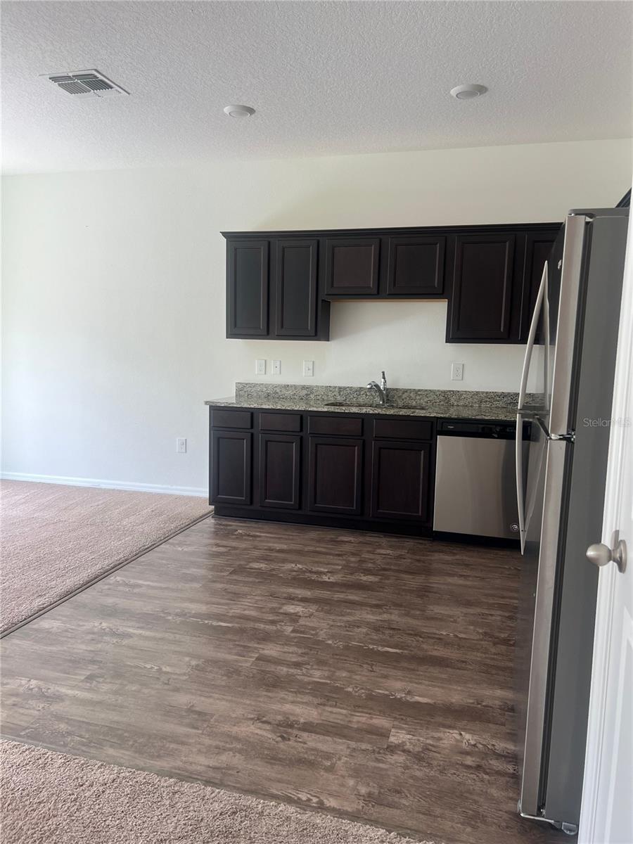 Image 2 of 34 For 927 Grandin Street