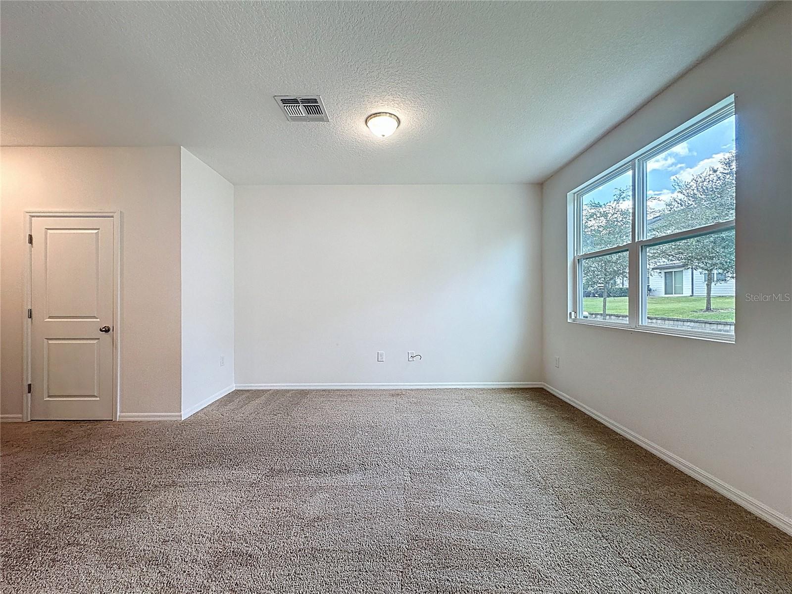 Image 20 of 34 For 927 Grandin Street