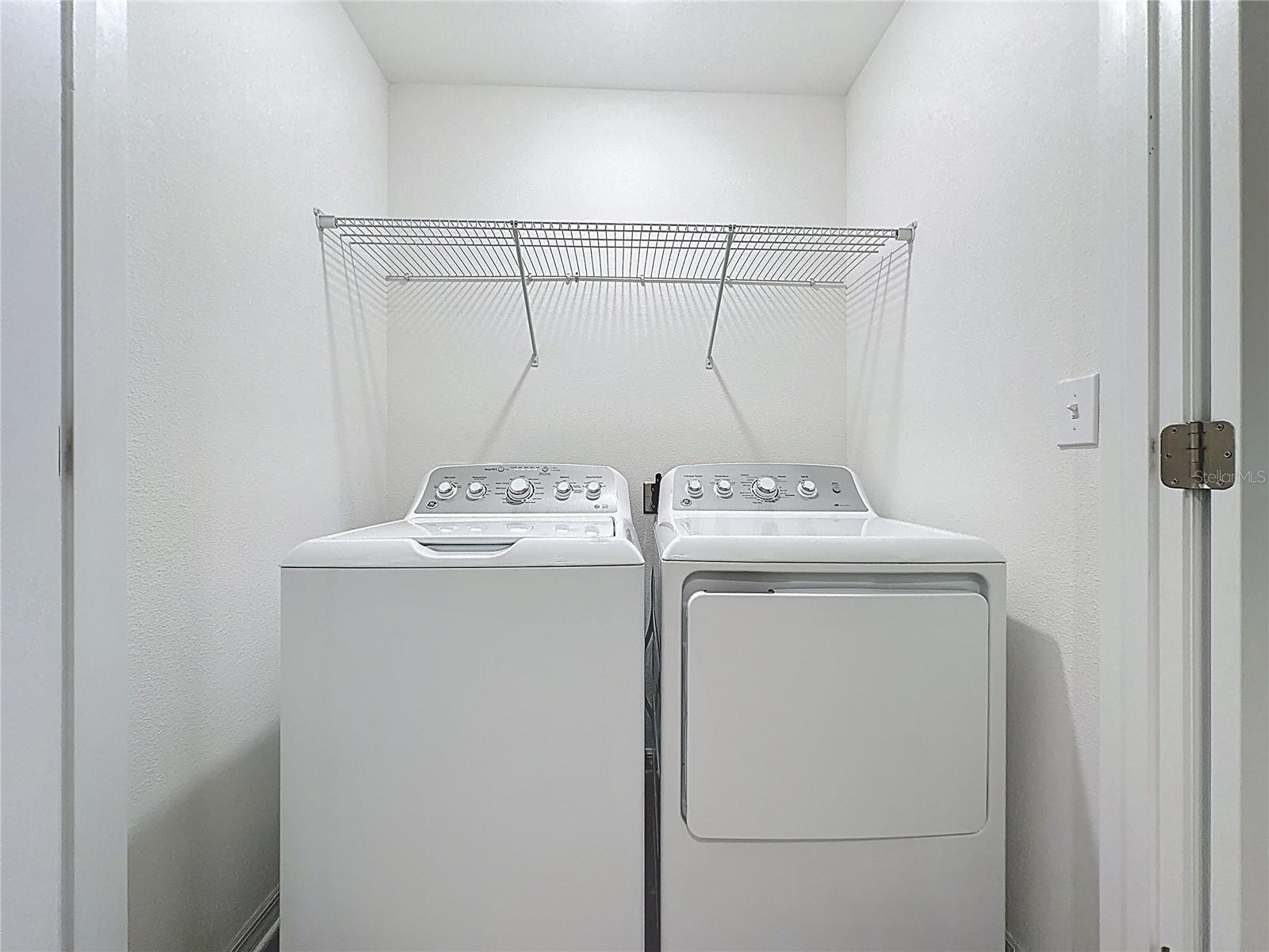 Image 22 of 34 For 927 Grandin Street