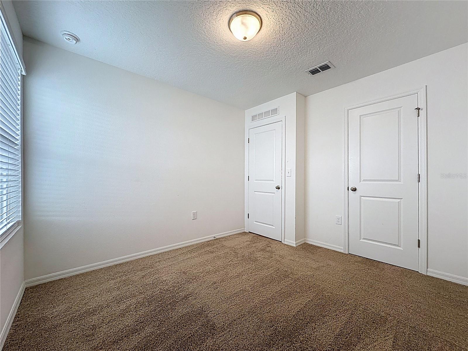 Image 28 of 34 For 927 Grandin Street