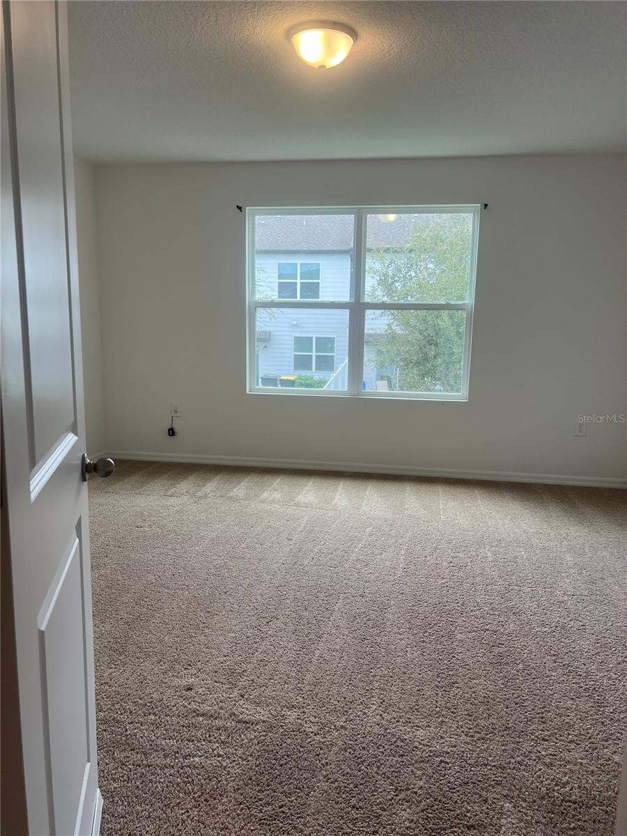 Image 3 of 34 For 927 Grandin Street