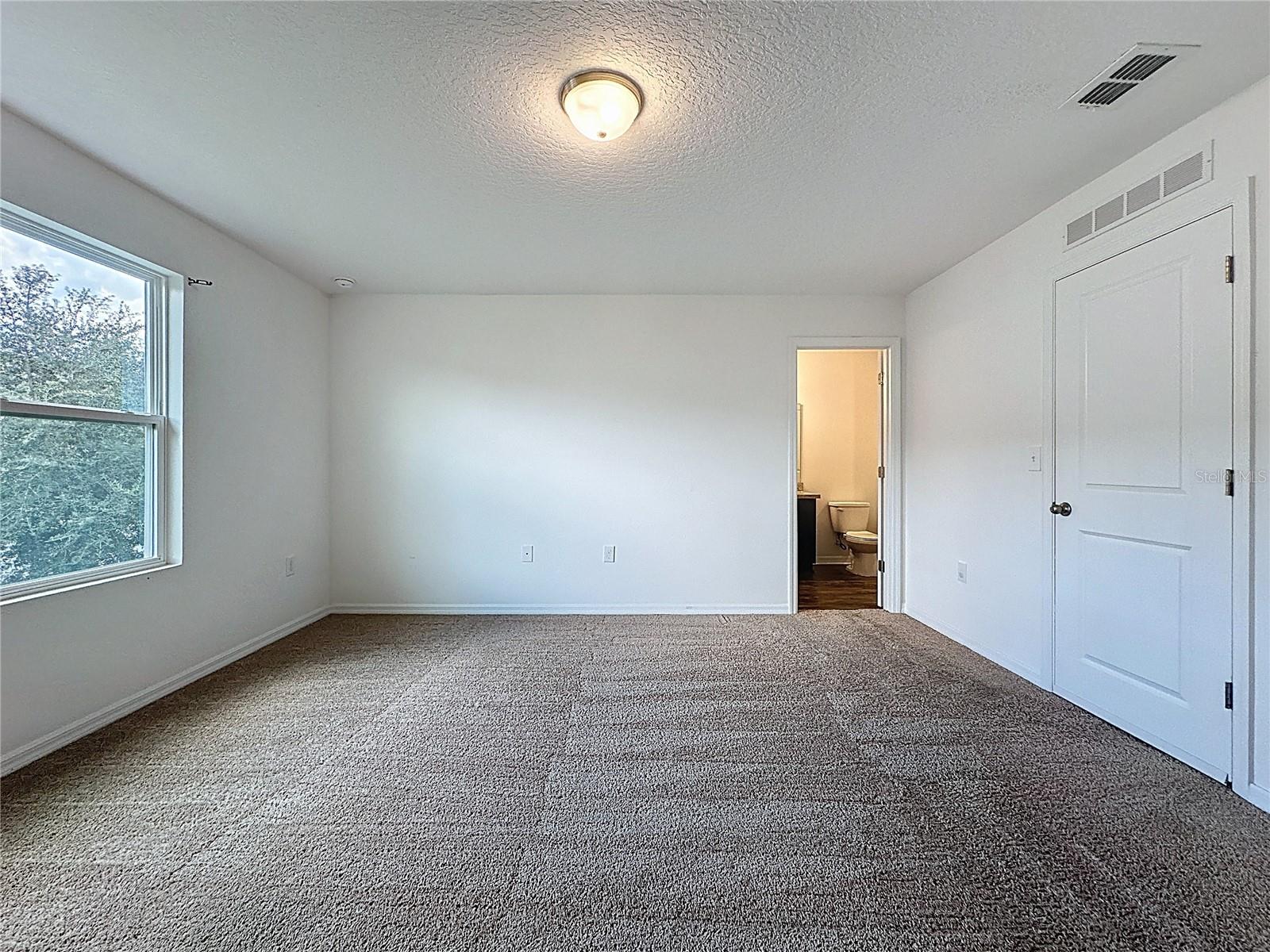 Image 31 of 34 For 927 Grandin Street