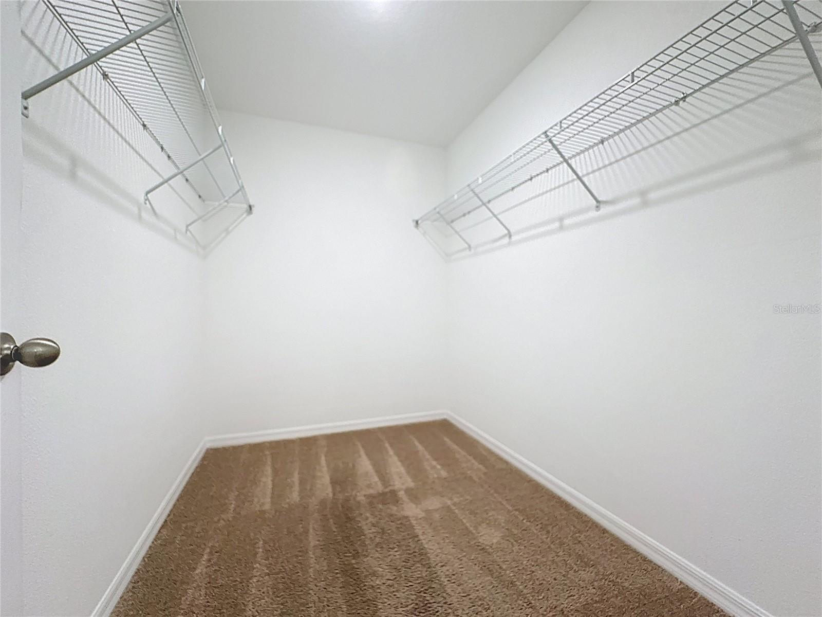 Image 32 of 34 For 927 Grandin Street