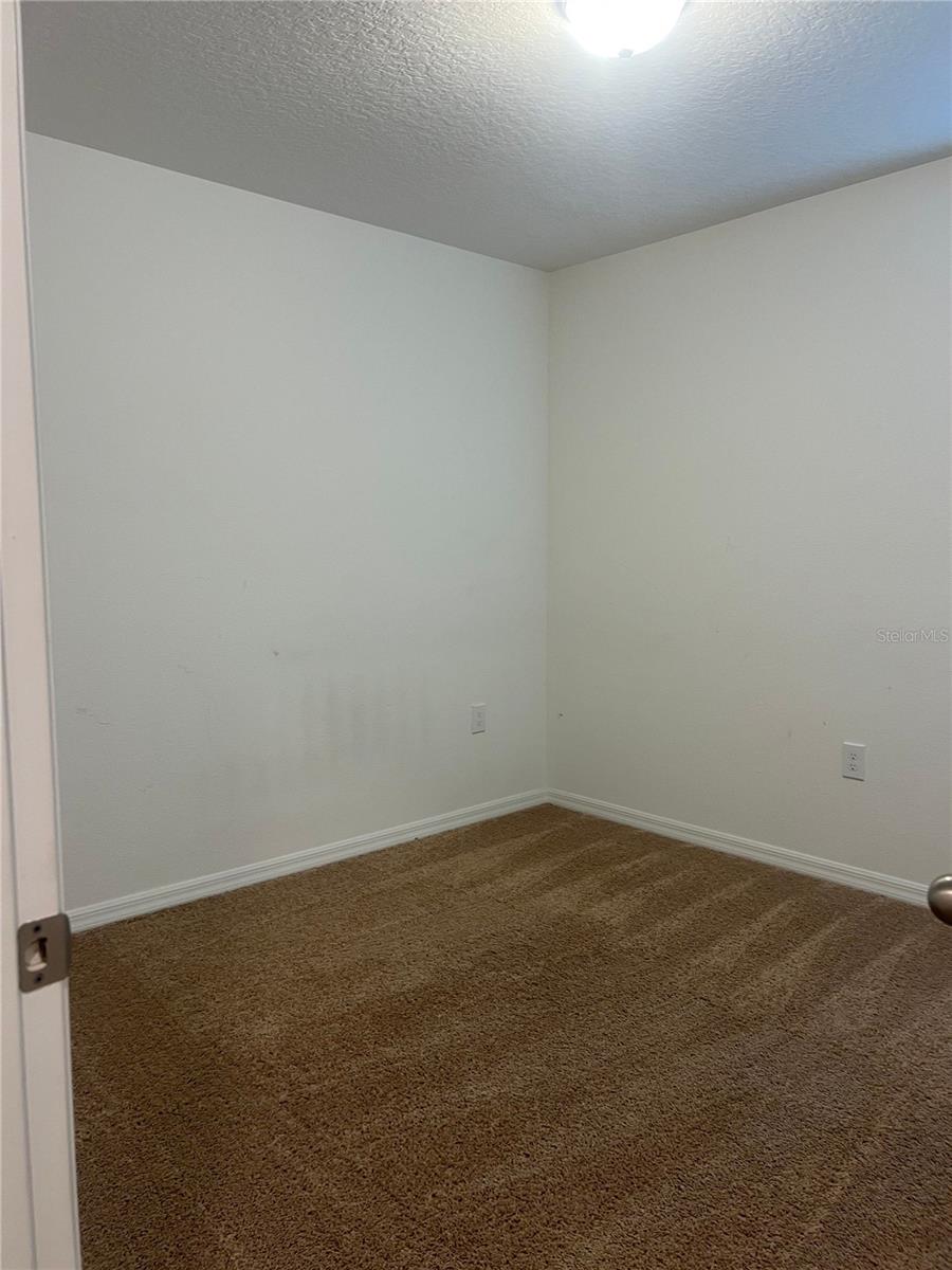 Image 7 of 34 For 927 Grandin Street