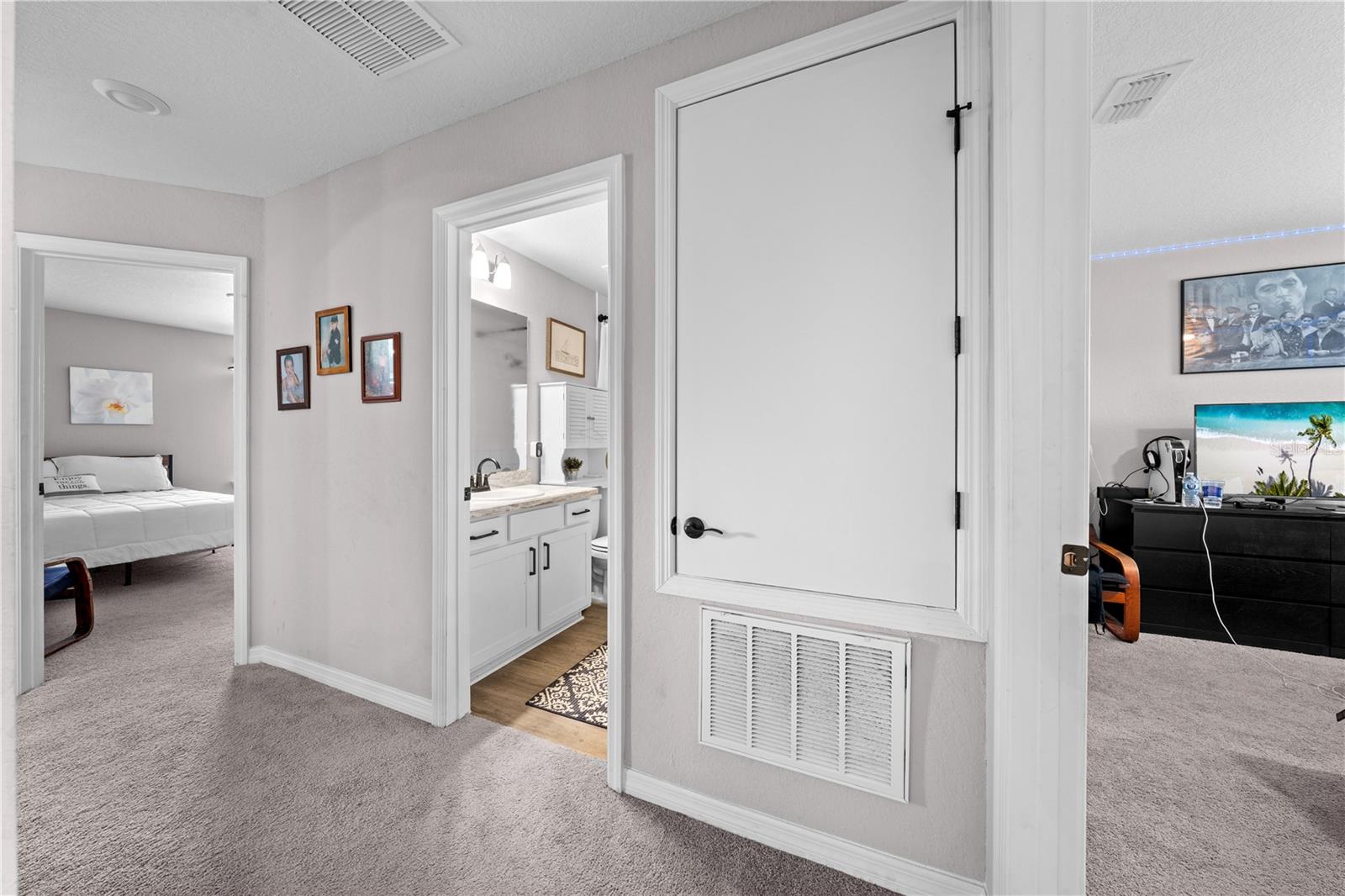 Image 33 of 72 For 47 Polermo Avenue