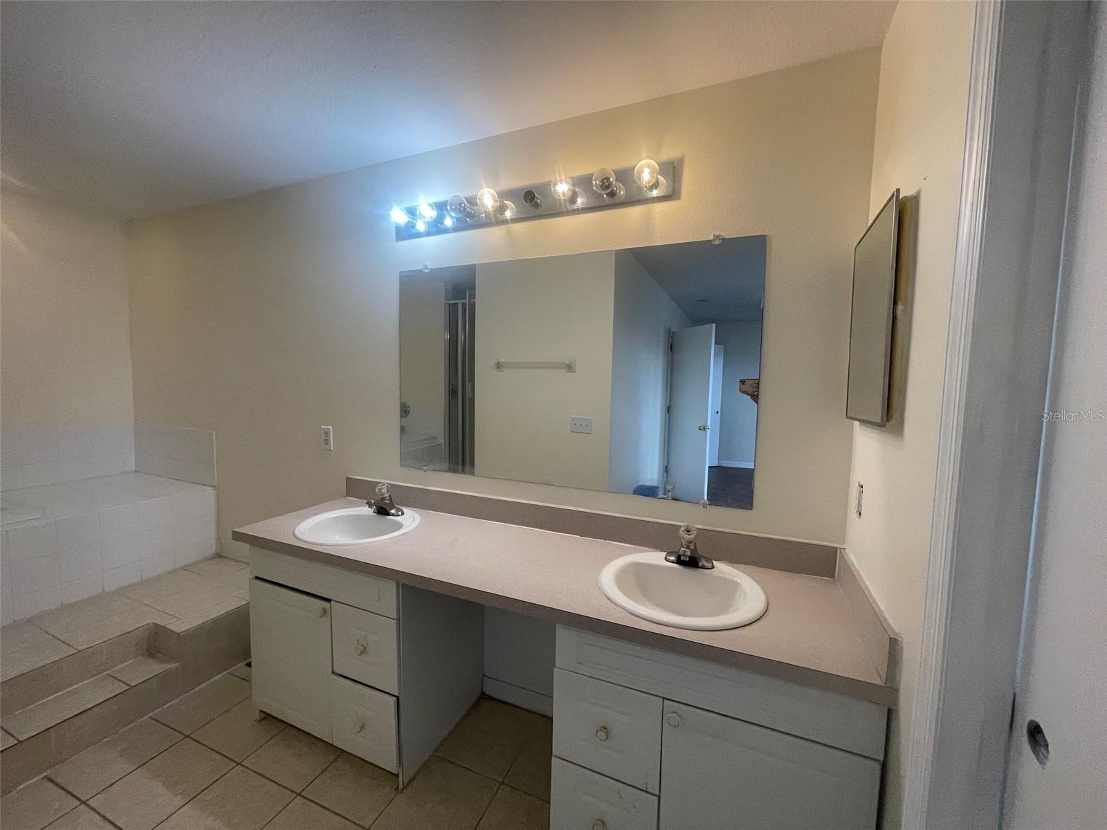 Image 11 of 14 For 659 Caribbean Drive