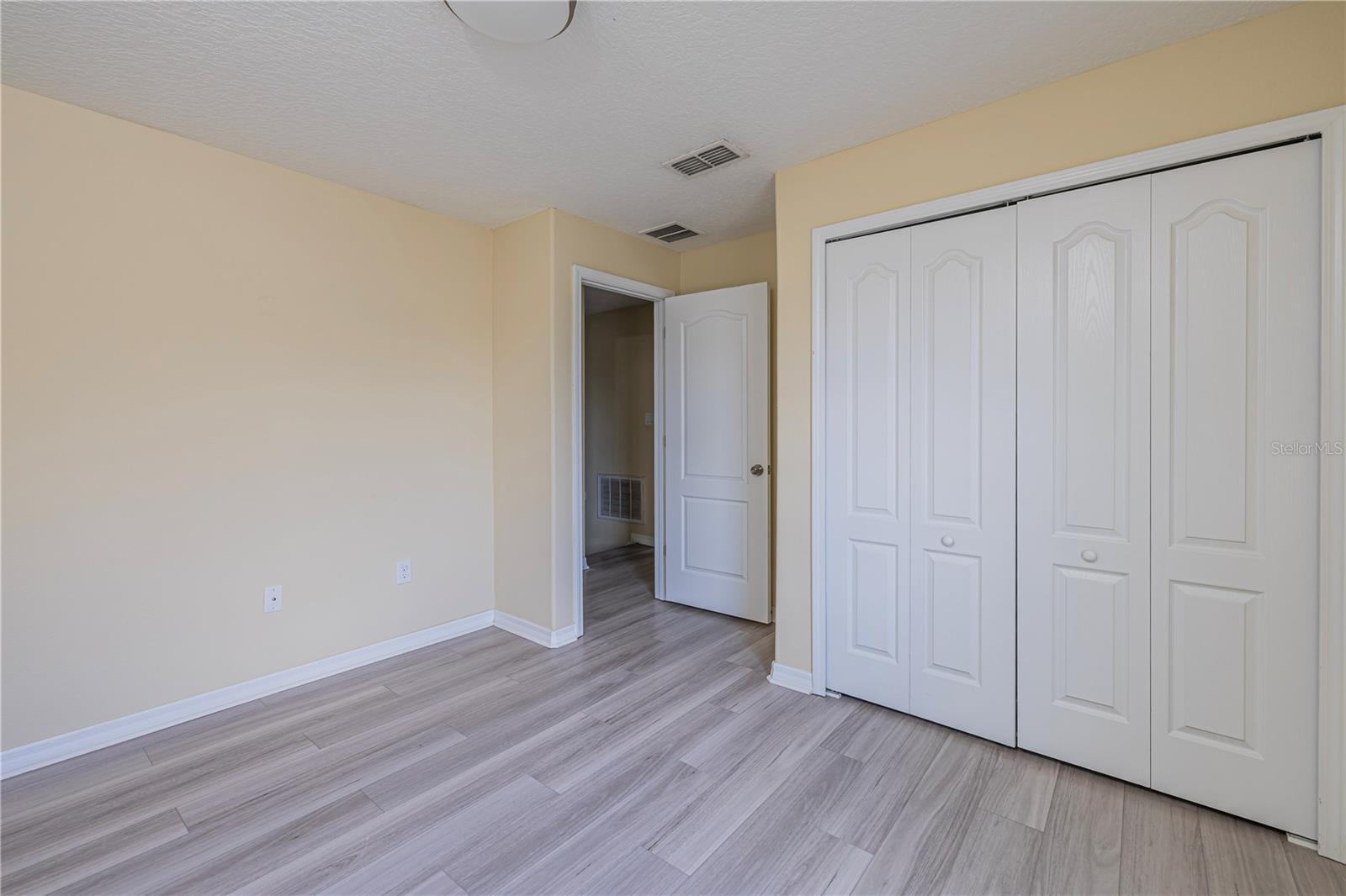Image 18 of 31 For 12838 Strode Lane