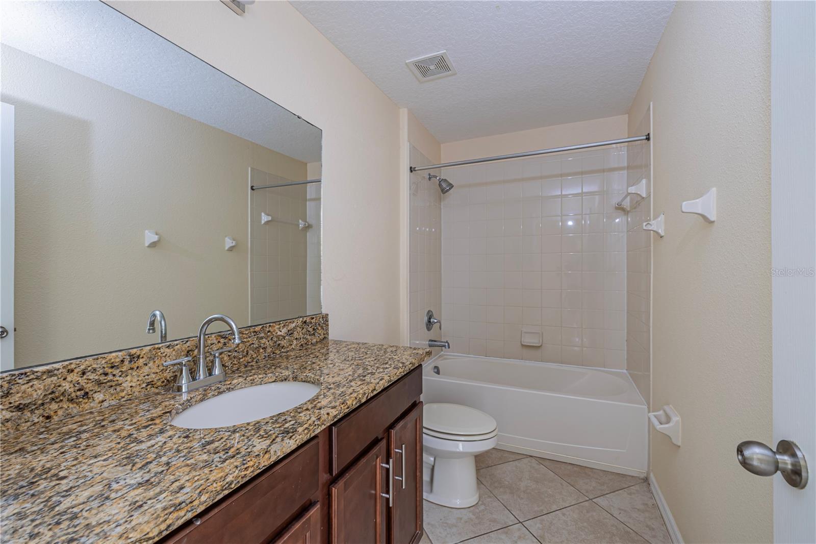 Image 20 of 31 For 12838 Strode Lane