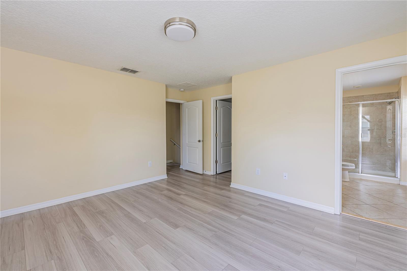 Image 22 of 31 For 12838 Strode Lane