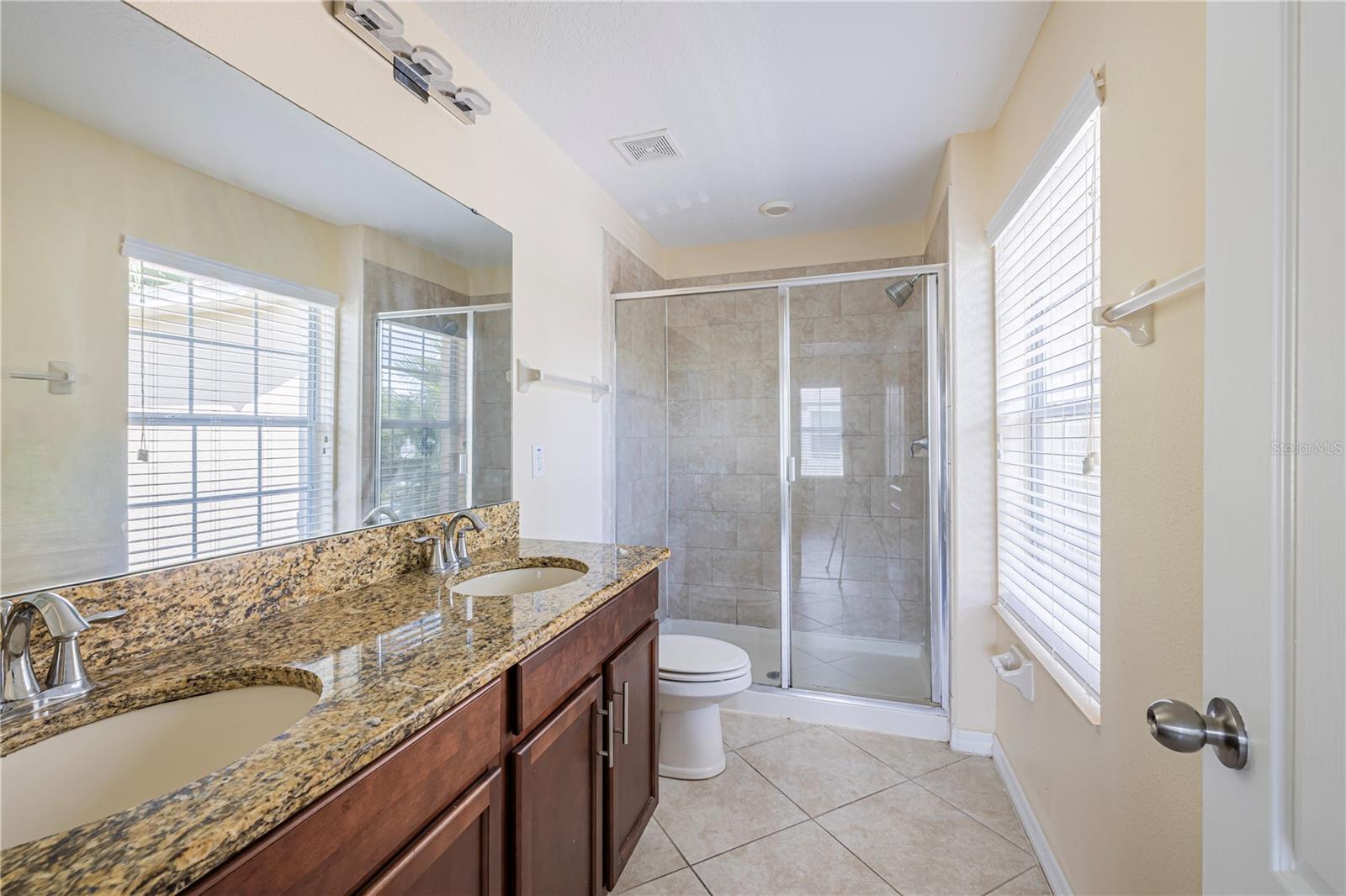 Image 23 of 31 For 12838 Strode Lane