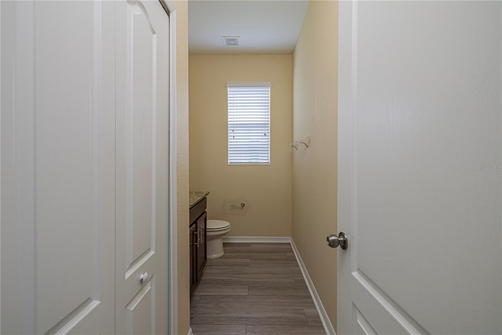 Image 9 of 31 For 12838 Strode Lane