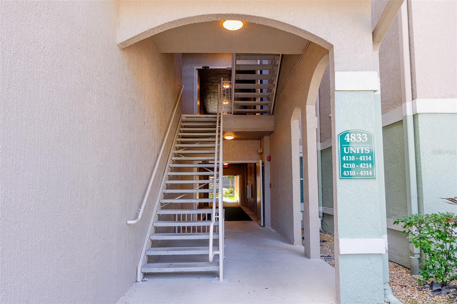 Image 4 of 38 For 4833 Cypress Woods Drive 4213