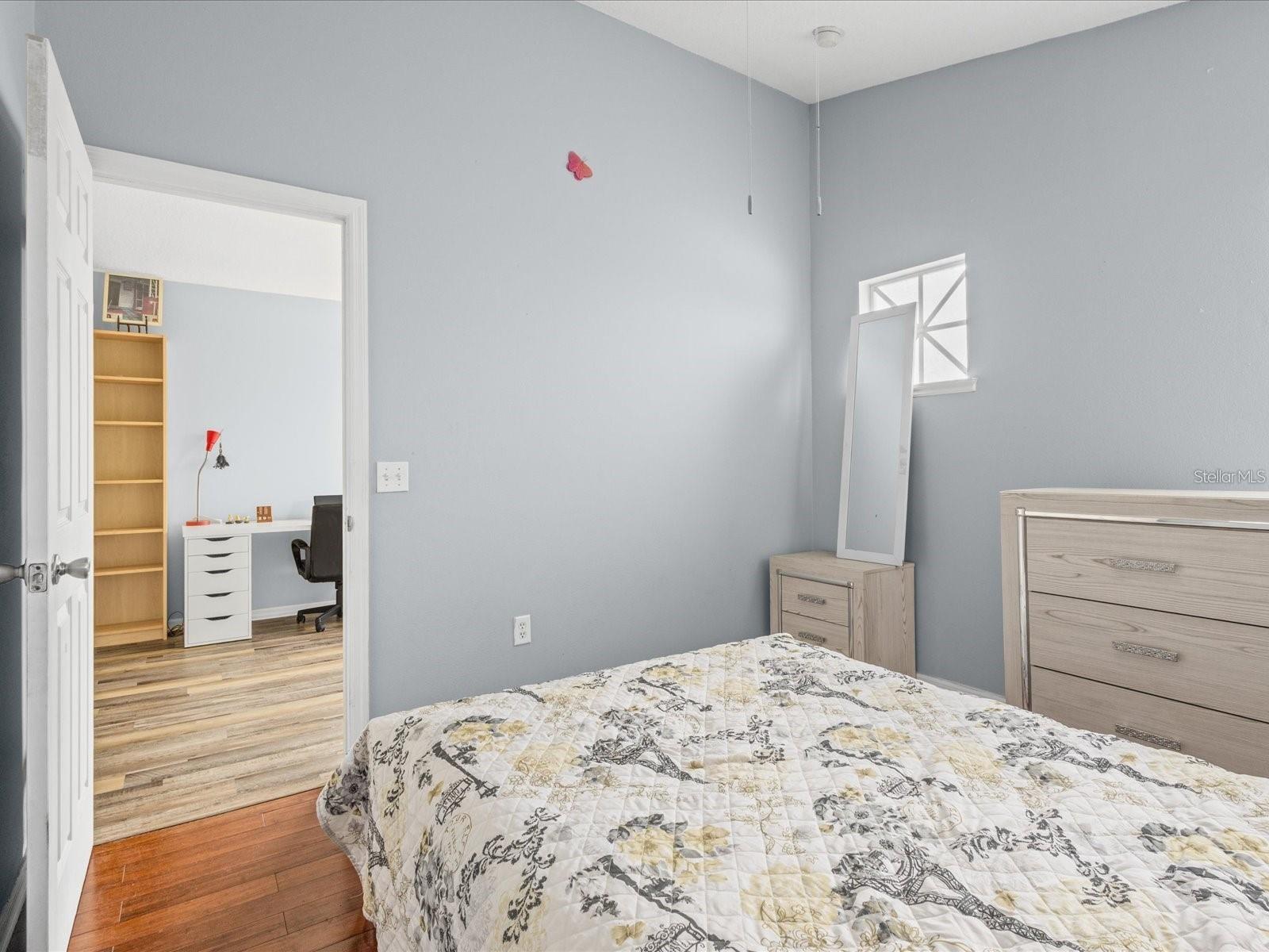 Image 14 of 25 For 437 Bridgewater Court