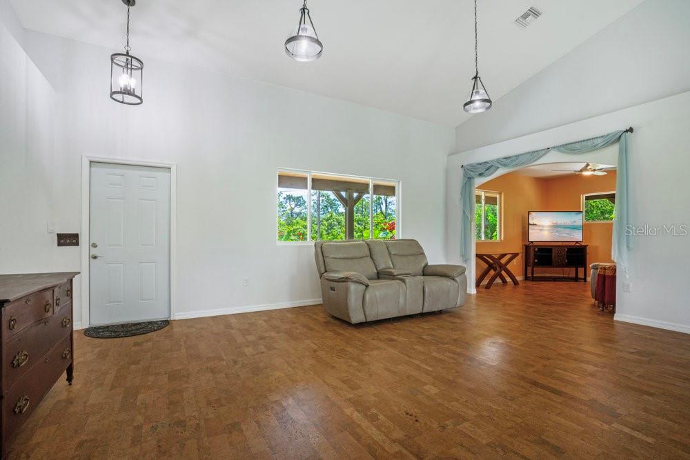 Listing photo id 9 for 4730 Cypress Creek Ranch Road