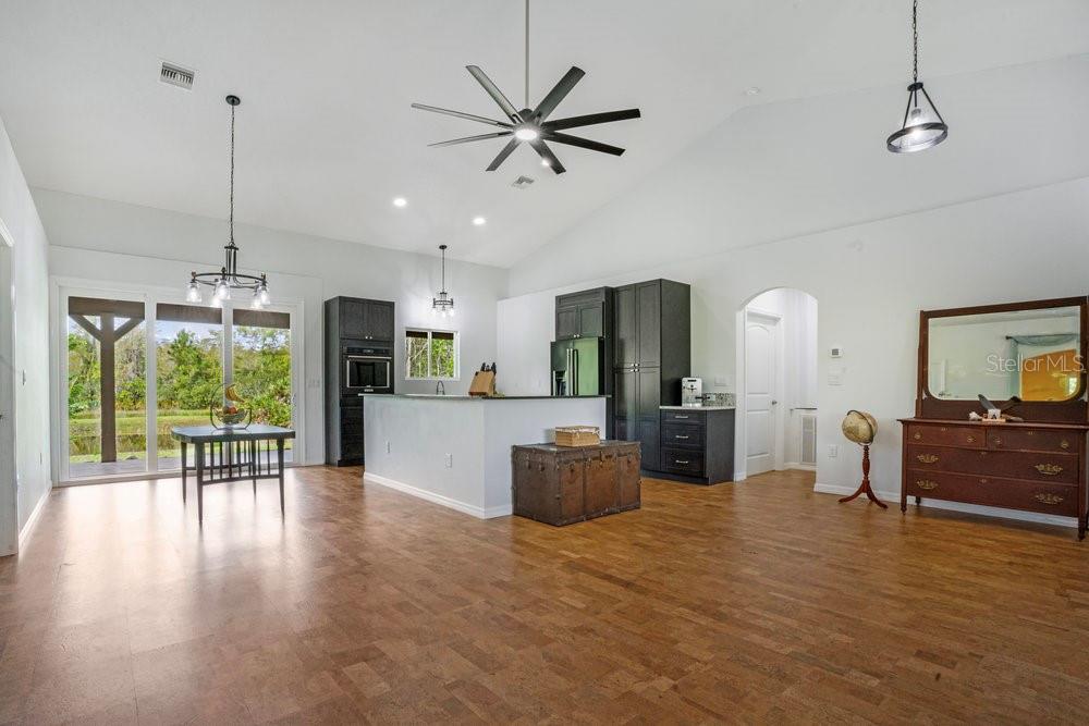 Listing photo id 6 for 4730 Cypress Creek Ranch Road