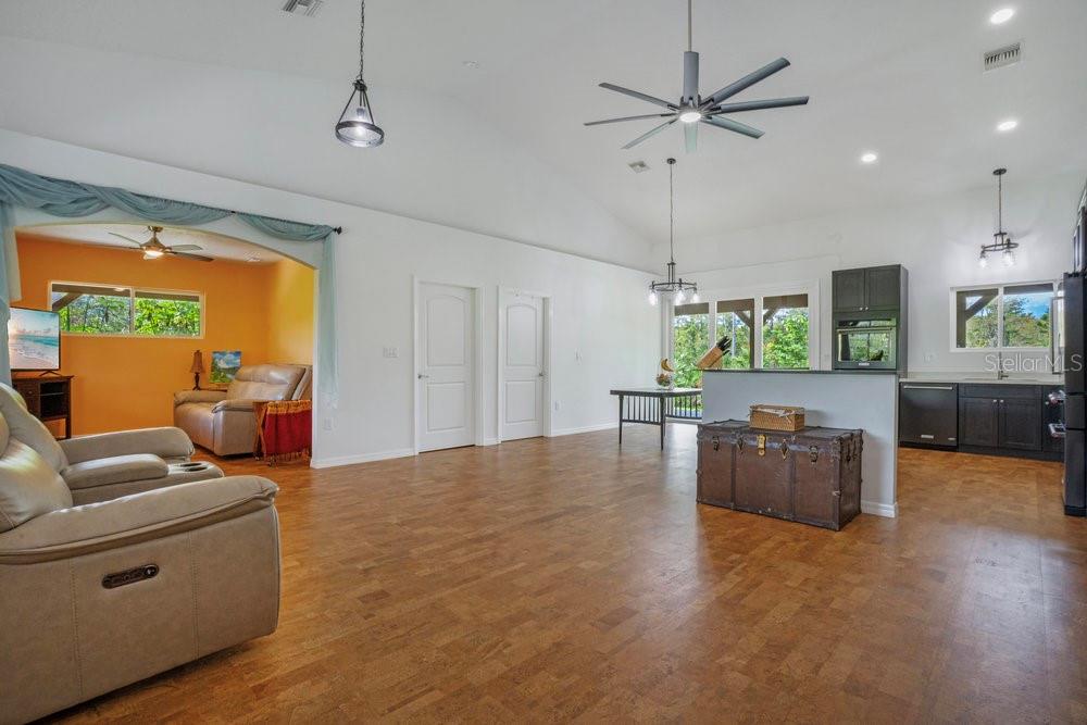 Listing photo id 7 for 4730 Cypress Creek Ranch Road