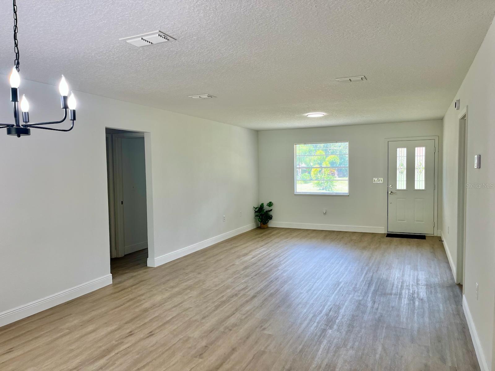 Image 4 of 23 For 4848 Wren Drive