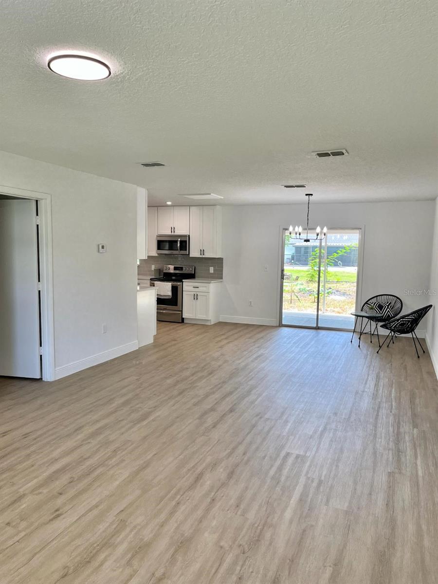 Image 5 of 23 For 4848 Wren Drive