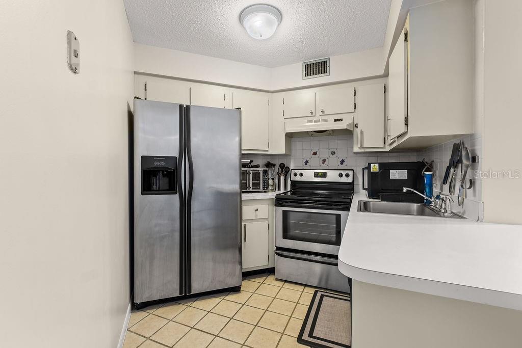 Image 10 of 43 For 3998 Atrium Drive U-1