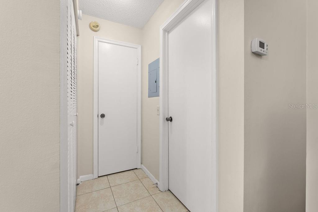 Image 21 of 43 For 3998 Atrium Drive U-1