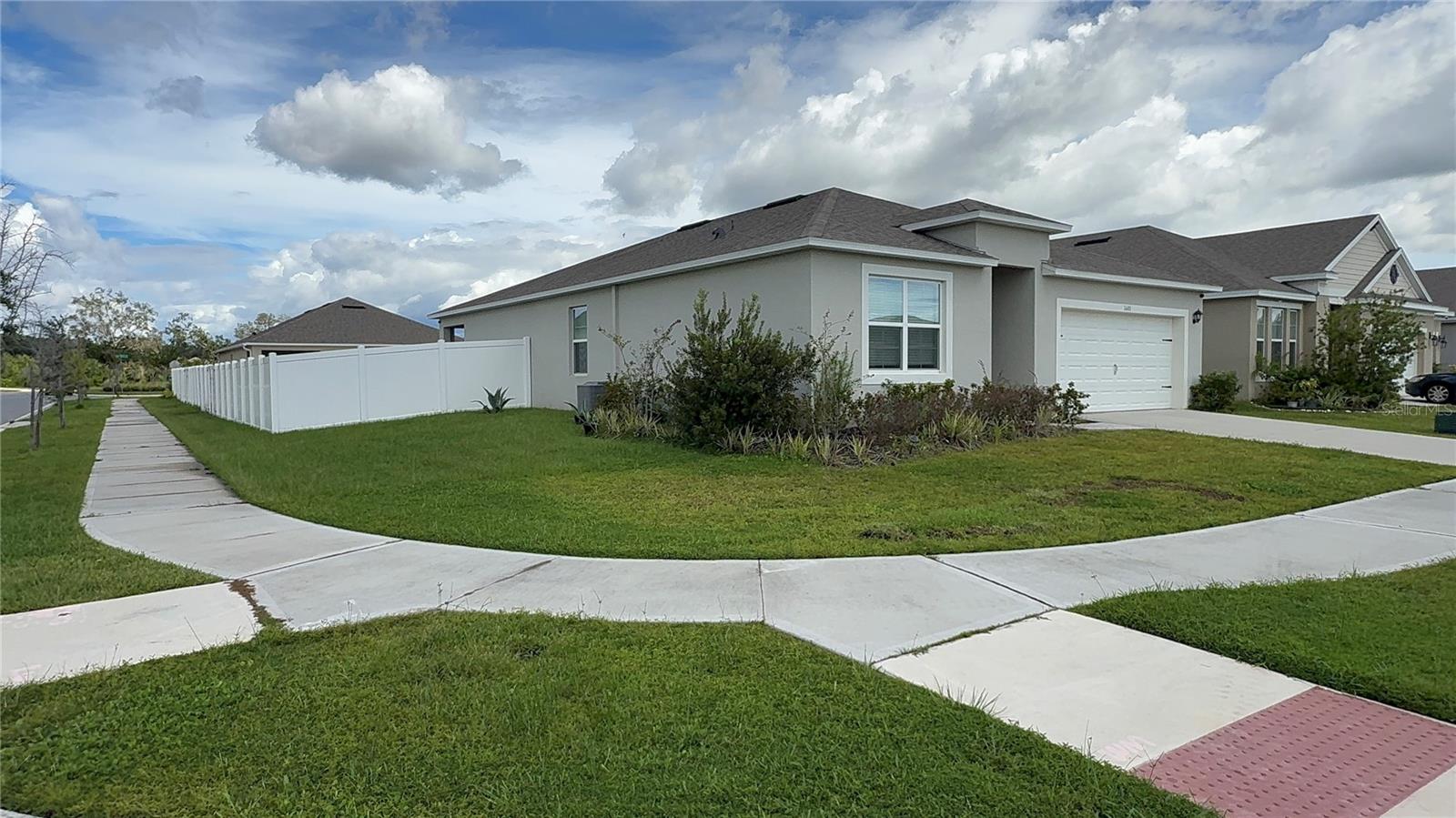 Image 4 of 27 For 1601 Oak Reserve Drive