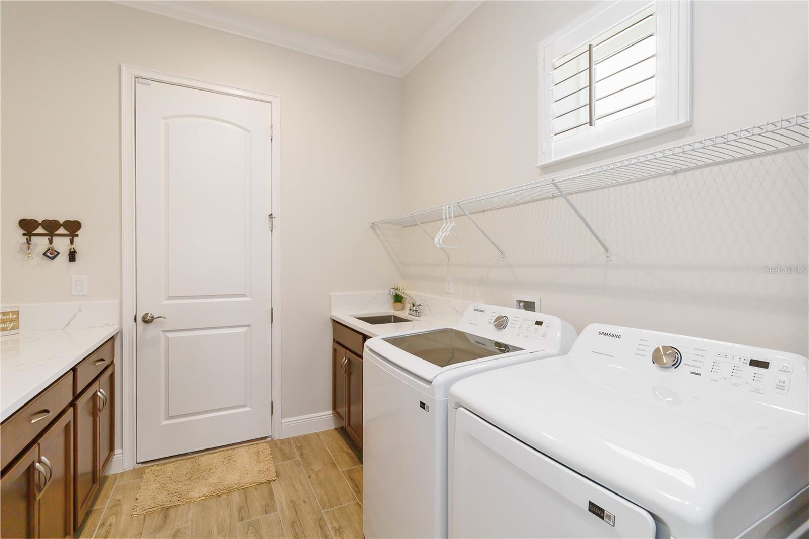 Image 25 of 71 For 5037 Fallglo Way