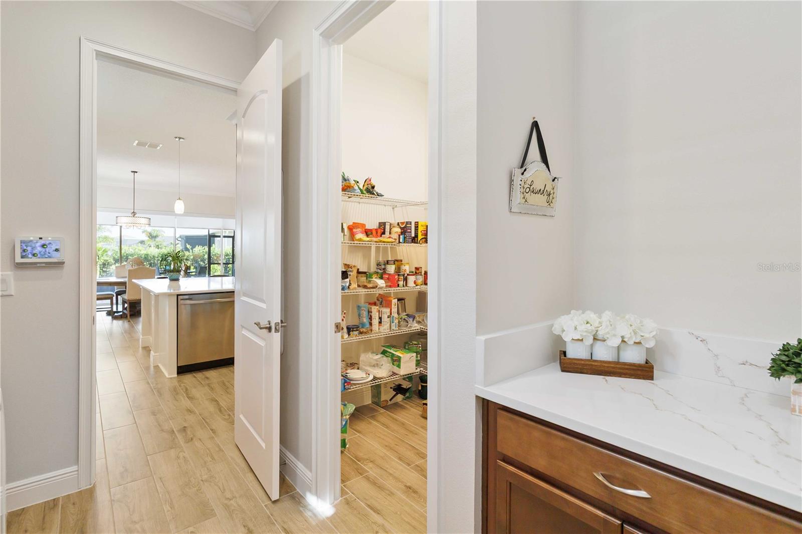 Image 27 of 71 For 5037 Fallglo Way