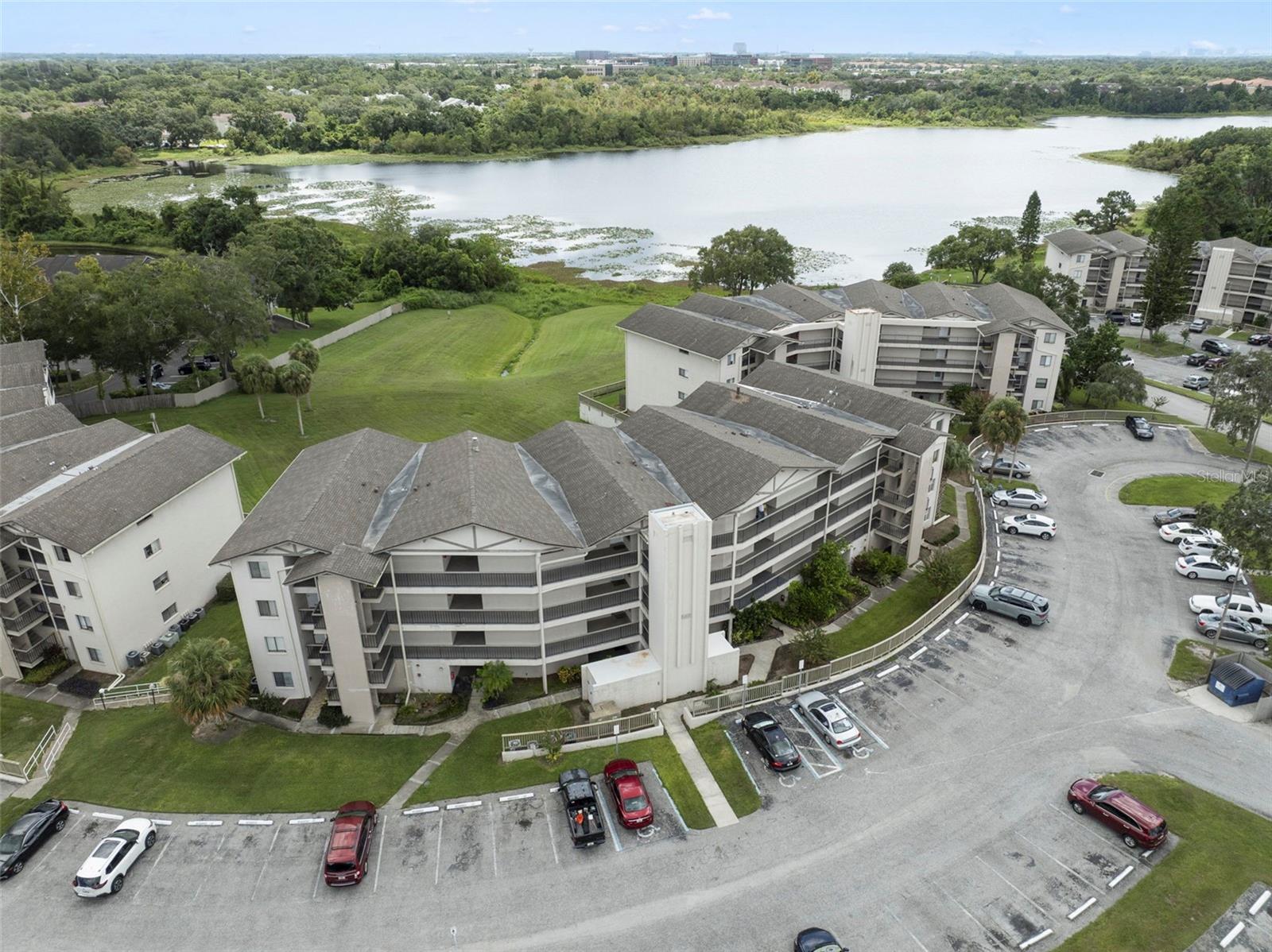 Image 17 of 17 For 1064 Lotus Parkway 923