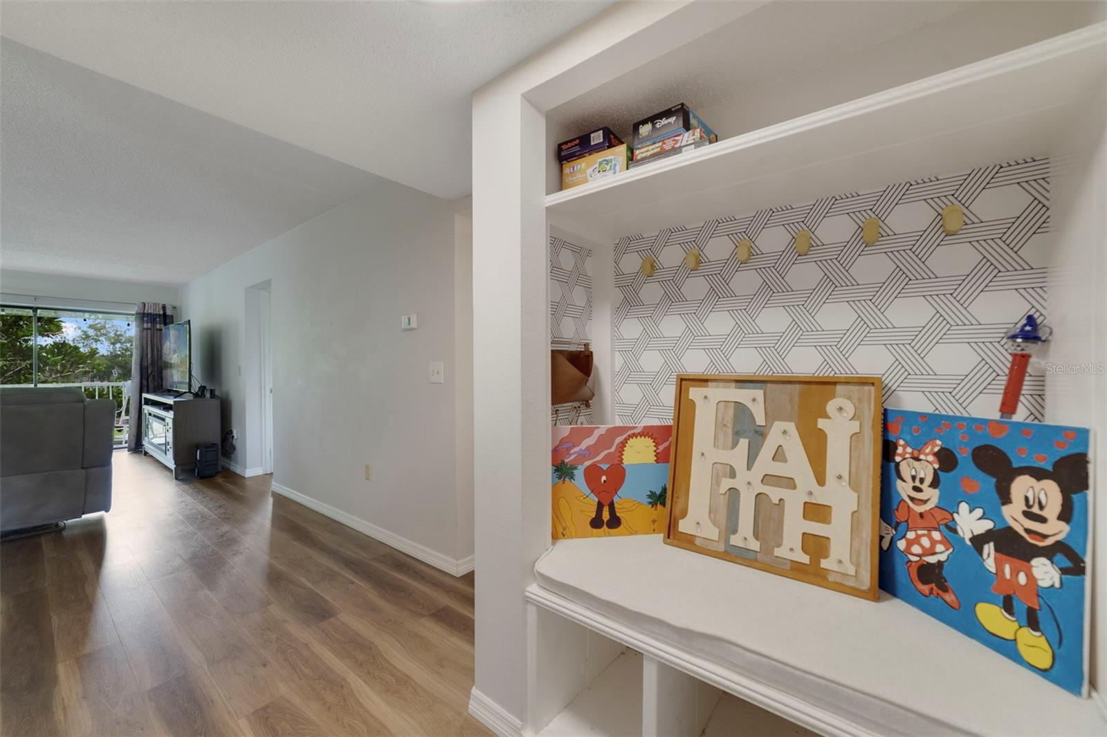 Image 2 of 17 For 1064 Lotus Parkway 923