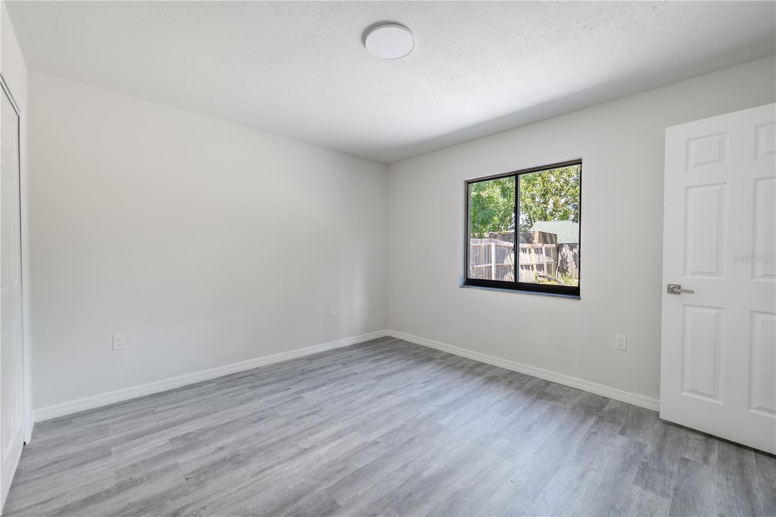 Image 17 of 35 For 3711 Shady Grove Circle