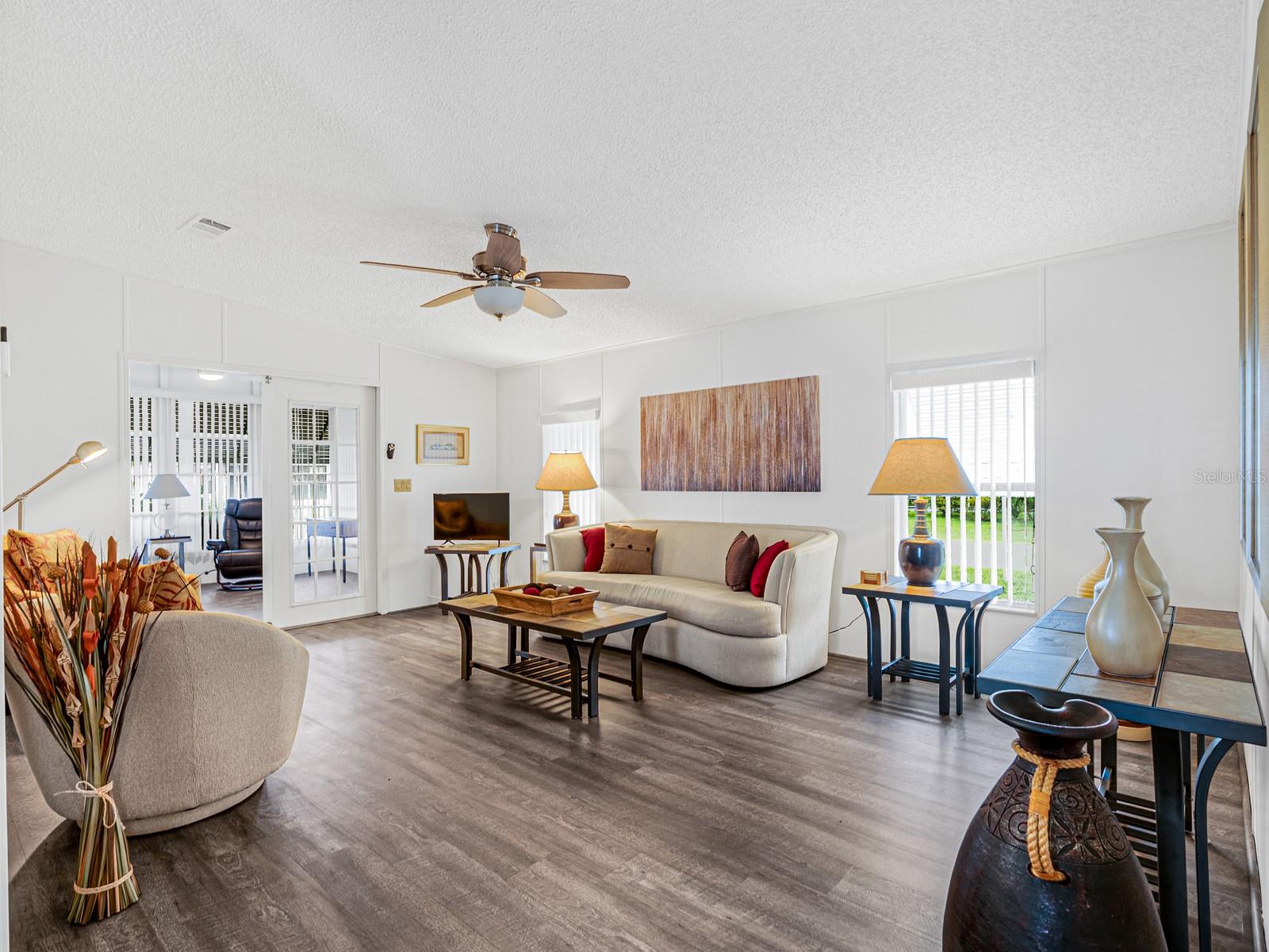 Image 8 of 23 For 403 Challenger Avenue