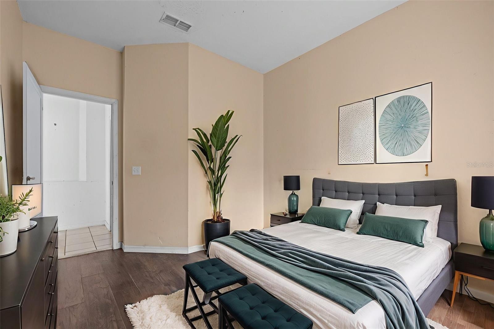 Image 15 of 30 For 208 Athabasca Drive