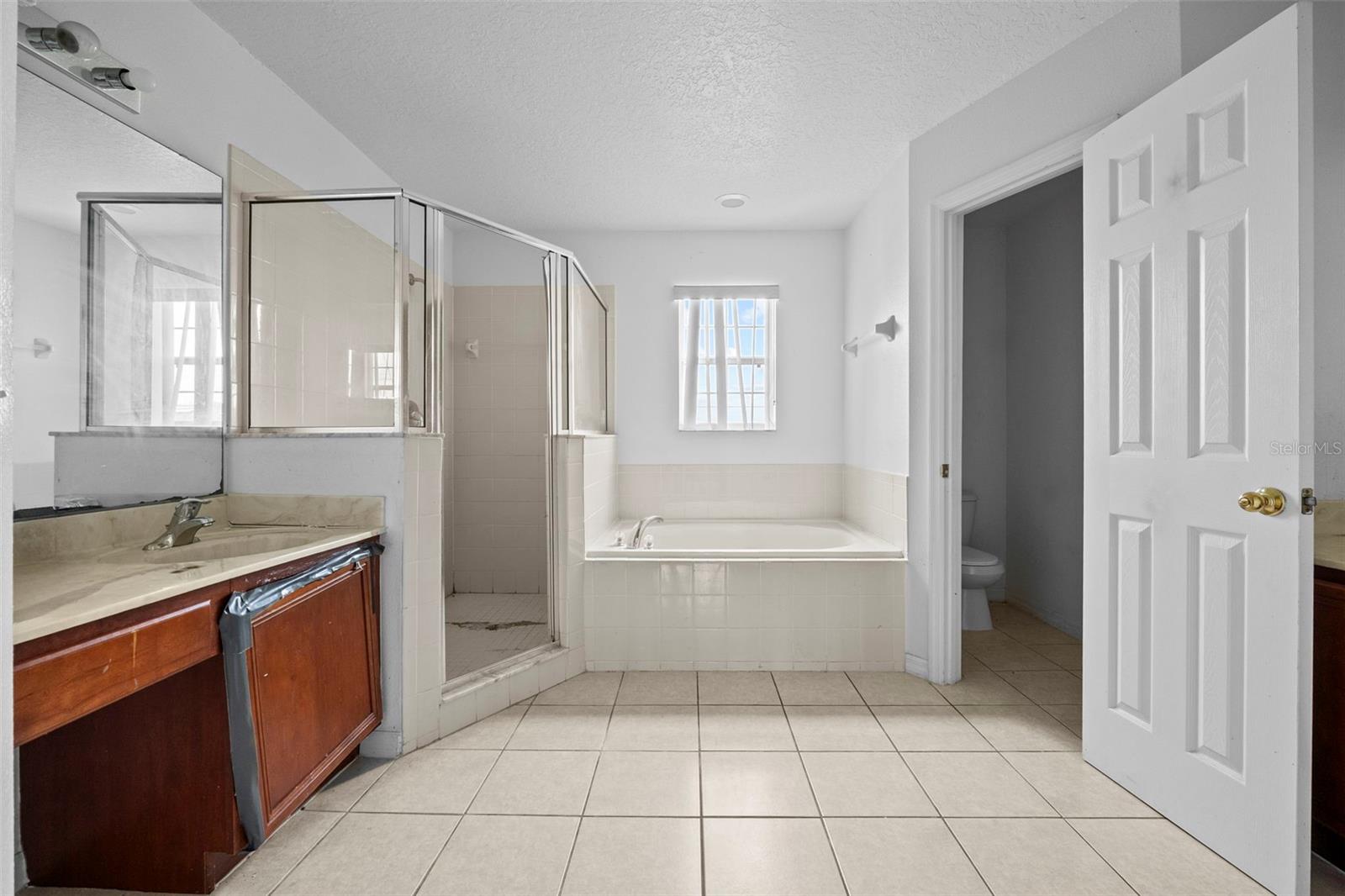 Image 27 of 30 For 208 Athabasca Drive