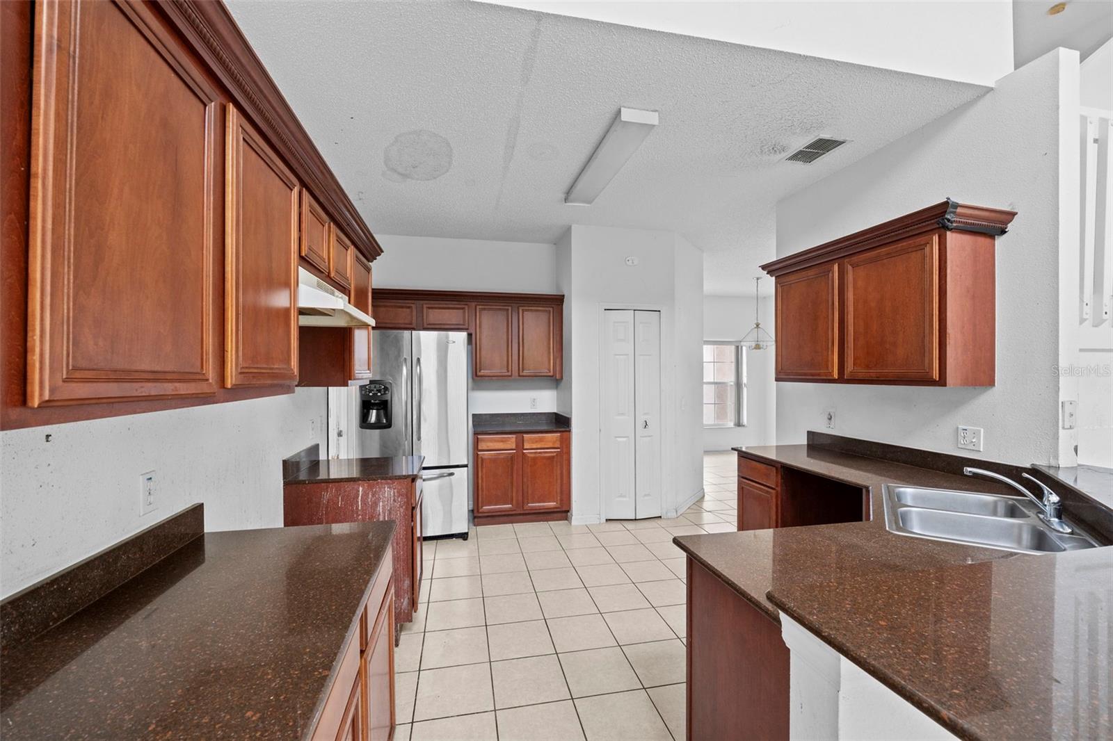 Image 8 of 30 For 208 Athabasca Drive