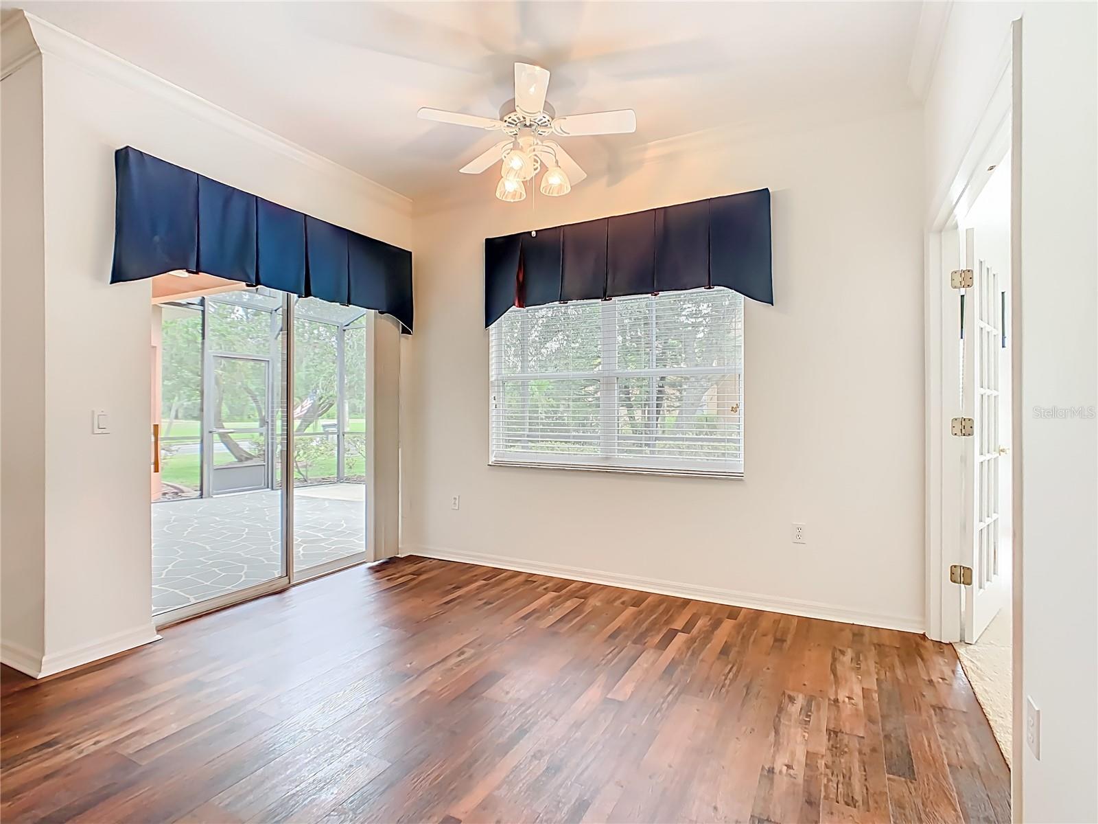 Image 12 of 50 For 525 Shorehaven Drive